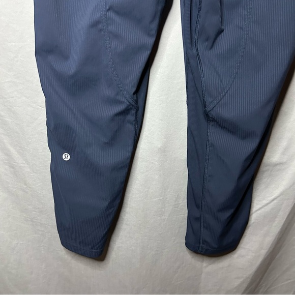 Lululemon Dance Studio Mid Rise Cropped Pant navy size 6 - Picture 9 of 12